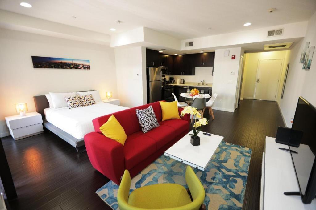 Downtown Cosmopolitan Residences, Los Angeles